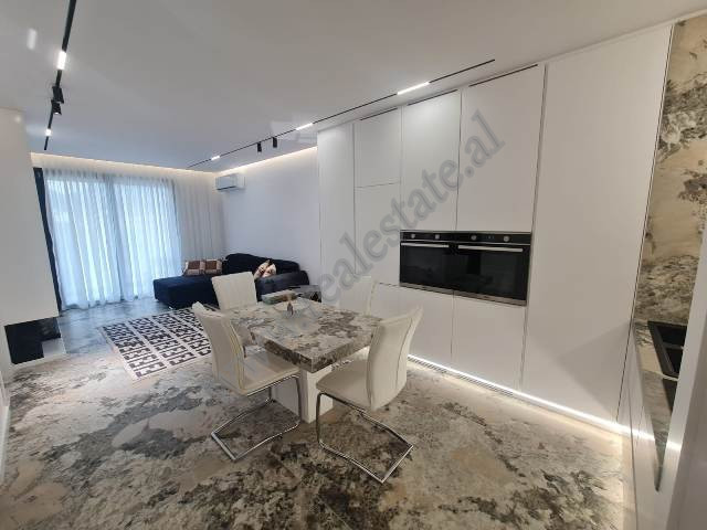 Apartament 1+1 me qira ne rrugen Adem Sina, n&euml; nj&euml; nga zonat m&euml; t&euml; qeta dhe t&eu